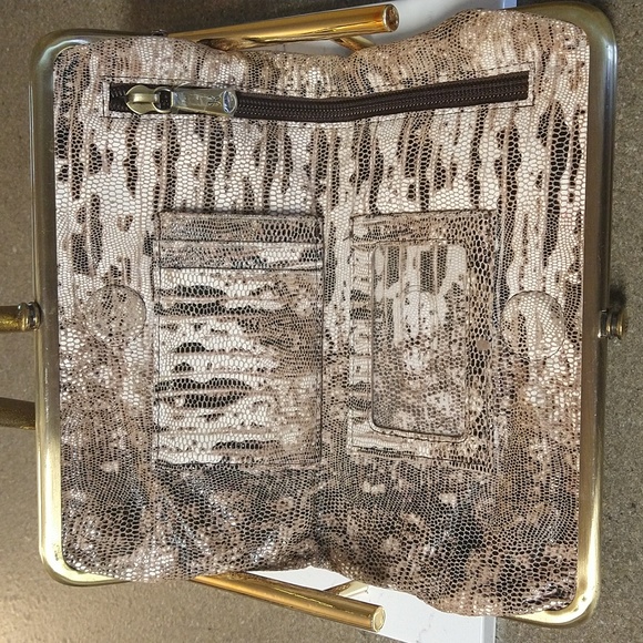 Hobo Lauren Clutch - Picture 3 of 15